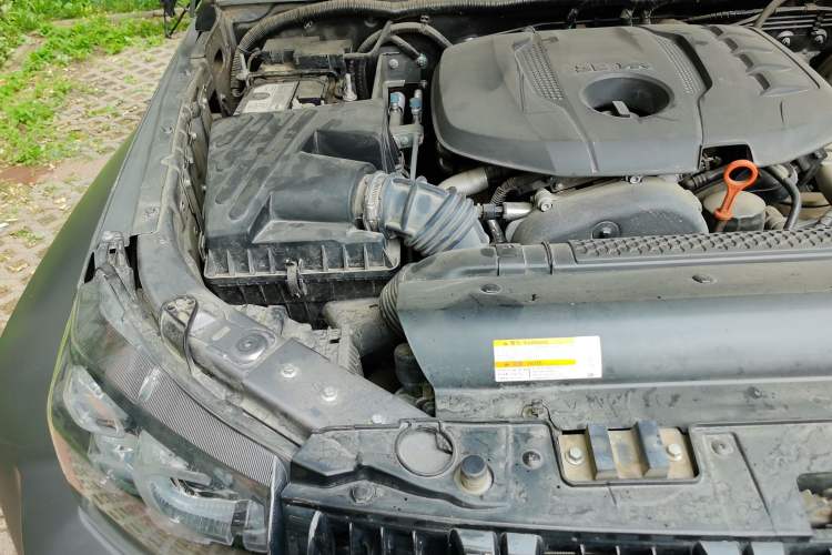 Used BAIC Off-Road BJ40 2022 2.0T Automatic Four-Wheel Drive Ring of the Tower Champion Edition Engine Bay Right