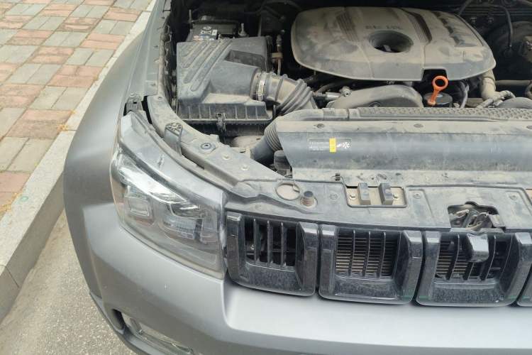Used BAIC Off-Road BJ40 2022 2.0T Automatic Four-Wheel Drive Ring of the Tower Champion Edition Engine Bay Right