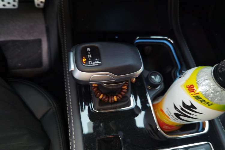 Used BAIC Off-Road BJ40 2022 2.0T Automatic Four-Wheel Drive Ring of the Tower Champion Edition Gear Lever