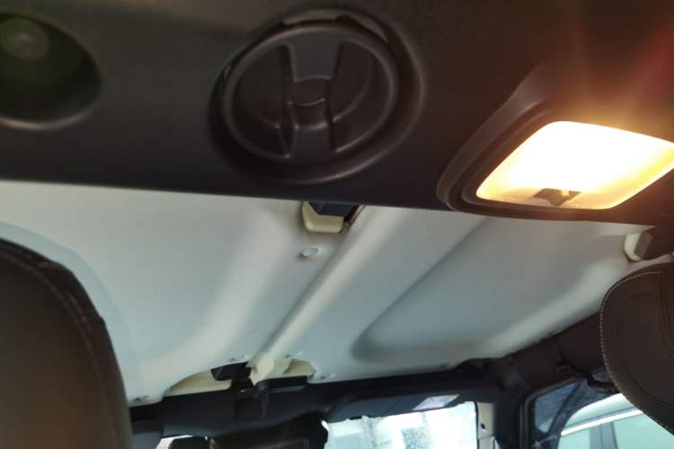 Used BAIC Off-Road BJ40 2022 2.0T Automatic Four-Wheel Drive Ring of the Tower Champion Edition Headliner