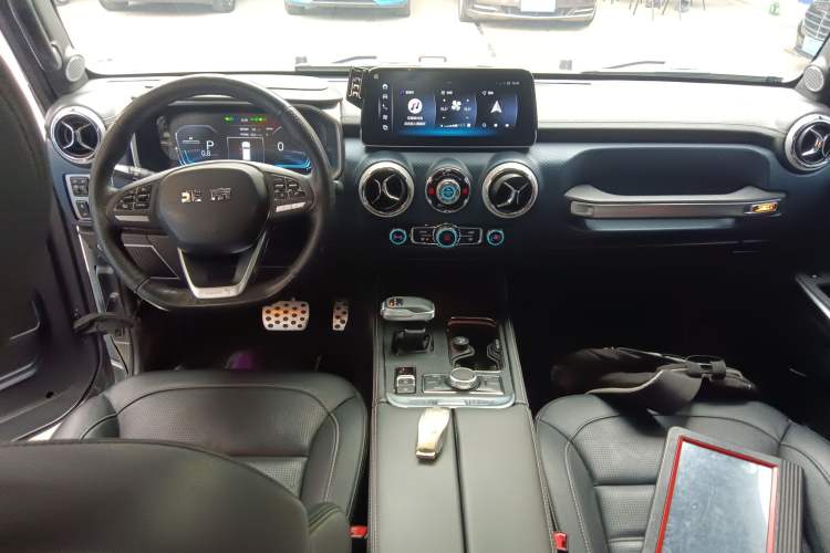 Used BAIC Off-Road BJ40 2022 2.0T Automatic Four-Wheel Drive Ring of the Tower Champion Edition Interior 2