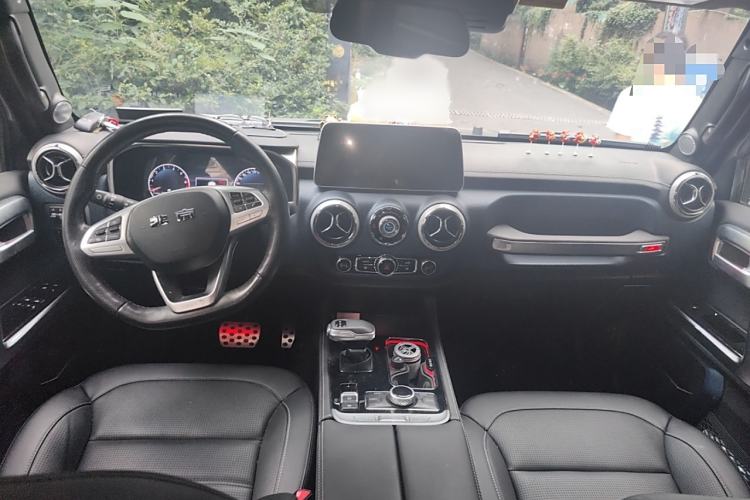 Used BAIC Off-Road BJ40 2022 2.0T Automatic Four-Wheel Drive Ring of the Tower Champion Edition Interior 2