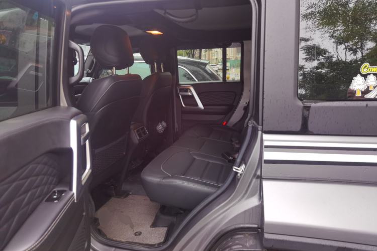 Used BAIC Off-Road BJ40 2022 2.0T Automatic Four-Wheel Drive Ring of the Tower Champion Edition Left Rear Seat