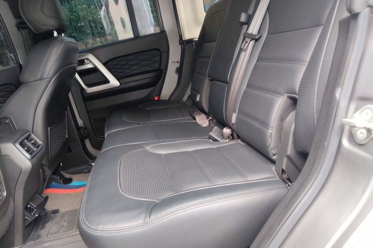 Used BAIC Off-Road BJ40 2022 2.0T Automatic Four-Wheel Drive Ring of the Tower Champion Edition Left Rear Seat