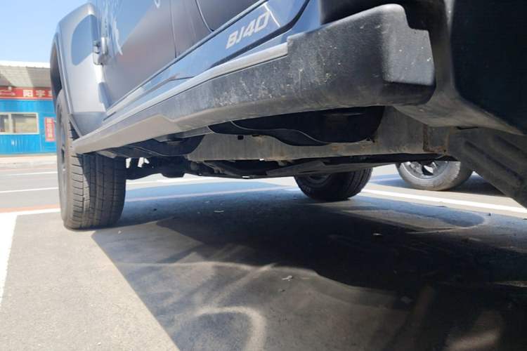 Used BAIC Off-Road BJ40 2022 2.0T Automatic Four-Wheel Drive Ring of the Tower Champion Edition Left Side Sill