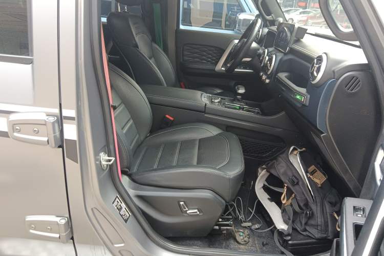 Used BAIC Off-Road BJ40 2022 2.0T Automatic Four-Wheel Drive Ring of the Tower Champion Edition Right Front Seat