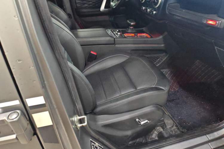 Used BAIC Off-Road BJ40 2022 2.0T Automatic Four-Wheel Drive Ring of the Tower Champion Edition Right Front Seat