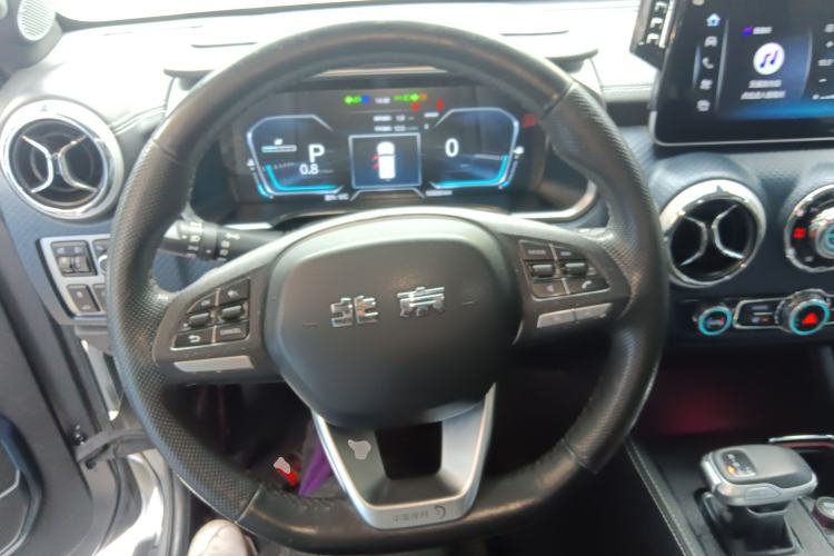 Used BAIC Off-Road BJ40 2022 2.0T Automatic Four-Wheel Drive Ring of the Tower Champion Edition Steering Wheel