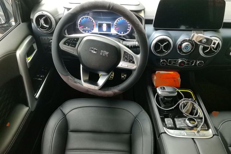 Used BAIC Off-Road BJ40 2022 2.0T Automatic Four-Wheel Drive Ring of the Tower Champion Edition Steering Wheel
