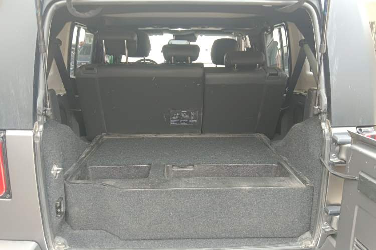 Used BAIC Off-Road BJ40 2022 2.0T Automatic Four-Wheel Drive Ring of the Tower Champion Edition Trunk