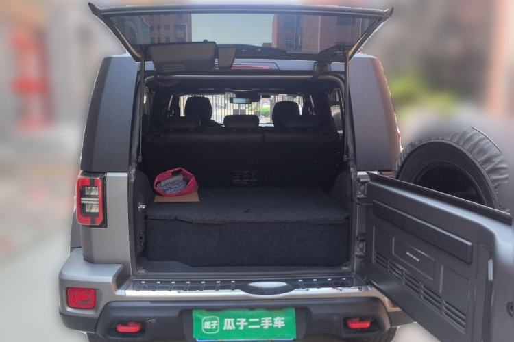 Used BAIC Off-Road BJ40 2022 2.0T Automatic Four-Wheel Drive Ring of the Tower Champion Edition Trunk