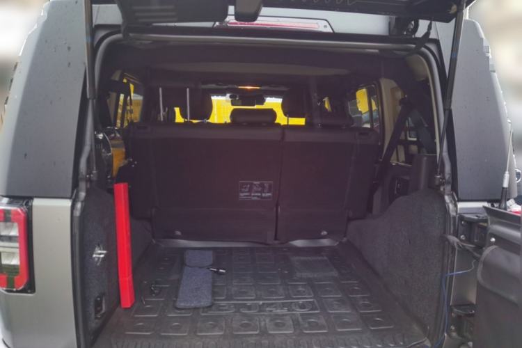 Used BAIC Off-Road BJ40 2022 2.0T Automatic Four-Wheel Drive Ring of the Tower Champion Edition Trunk