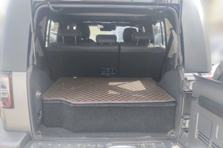 Used BAIC Off-Road BJ40 2022 2.0T Automatic Four-Wheel Drive Ring of the Tower Champion Edition Trunk
