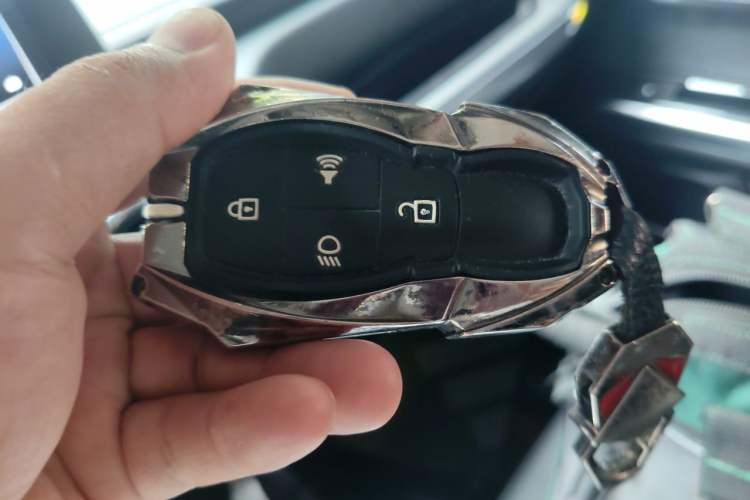 Used BAIC Off-Road BJ40 2022 2.0T Automatic Four-Wheel Drive Ring of the Tower Champion Edition Vehicle Key