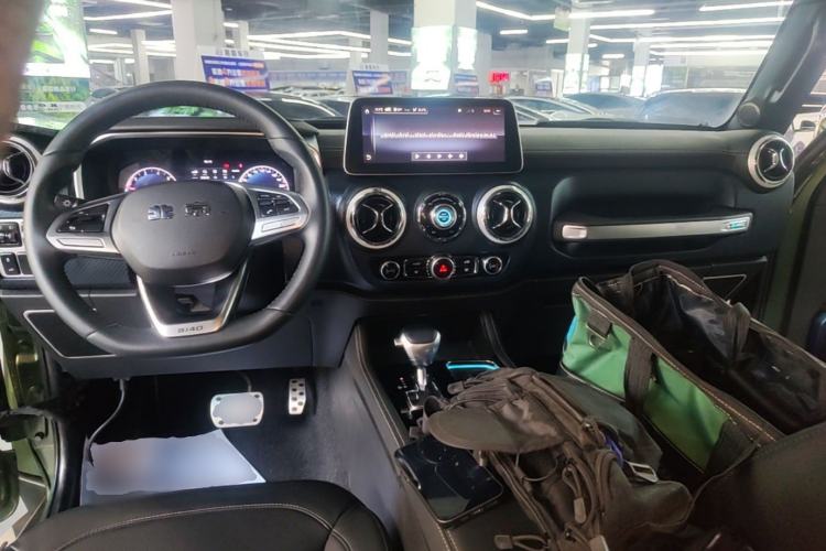 Used BAIC Off-Road BJ40 2022 2.3T Automatic All-Wheel Drive Excellence Edition Center Console