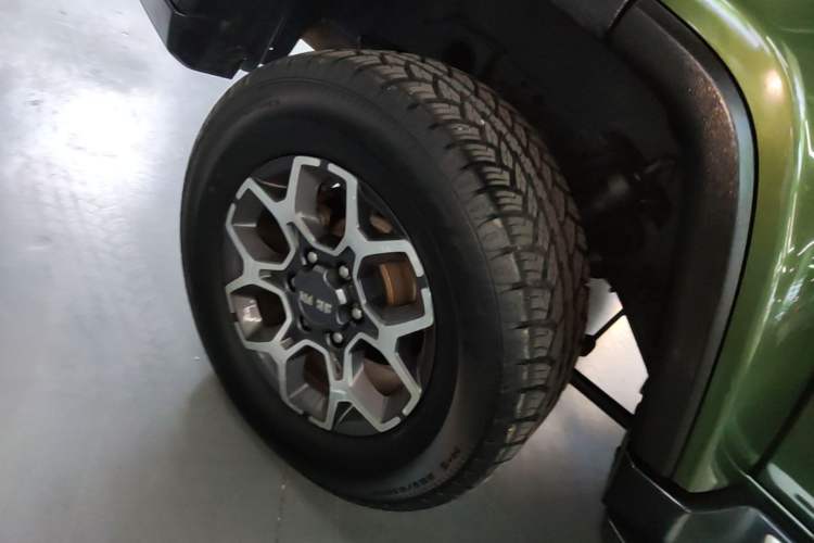 Used BAIC Off-Road BJ40 2022 2.3T Automatic All-Wheel Drive Excellence Edition Right Rear Wheel Hub