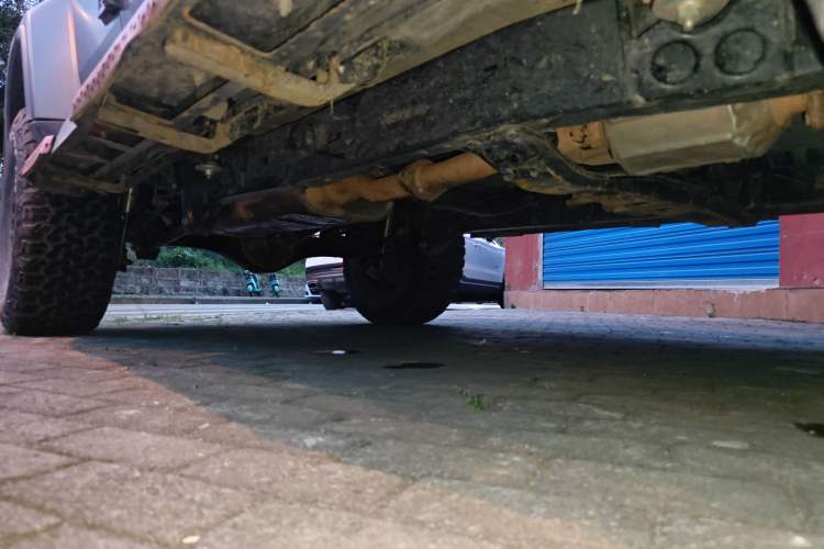 Used BAIC Off-Road BJ40 2022 2.0T Automatic Four-Wheel Drive Ring of the Tower Champion Edition Chassis Front Right