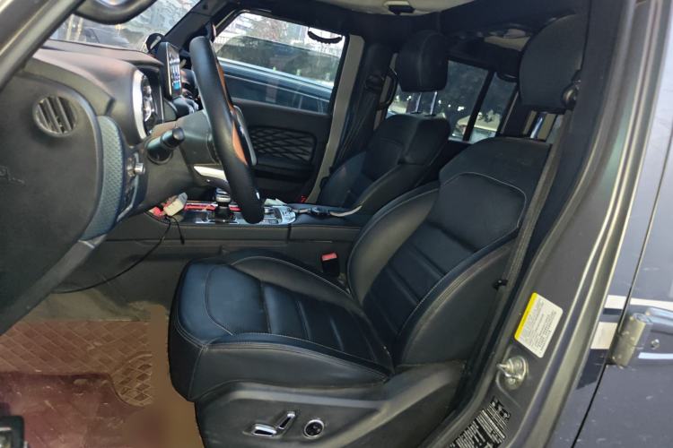 Used BAIC Off-Road BJ40 2022 2.0T Automatic Four-Wheel Drive Ring of the Tower Champion Edition Left Front Seat