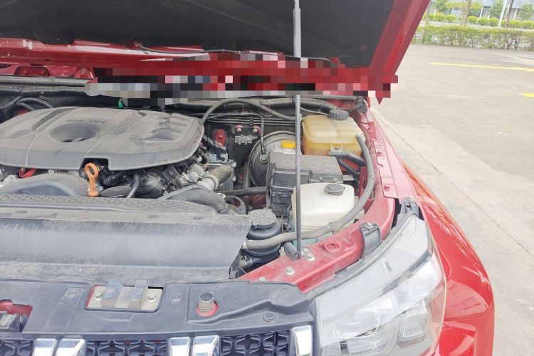 Used BAIC Off-Road BJ40 2022 2.0T Automatic Four-Wheel Drive Business Edition Engine Bay Left