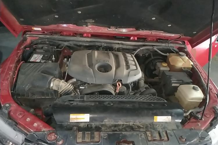 Used BAIC Off-Road BJ40 2022 2.0T Automatic Four-Wheel Drive Business Edition Engine Bay