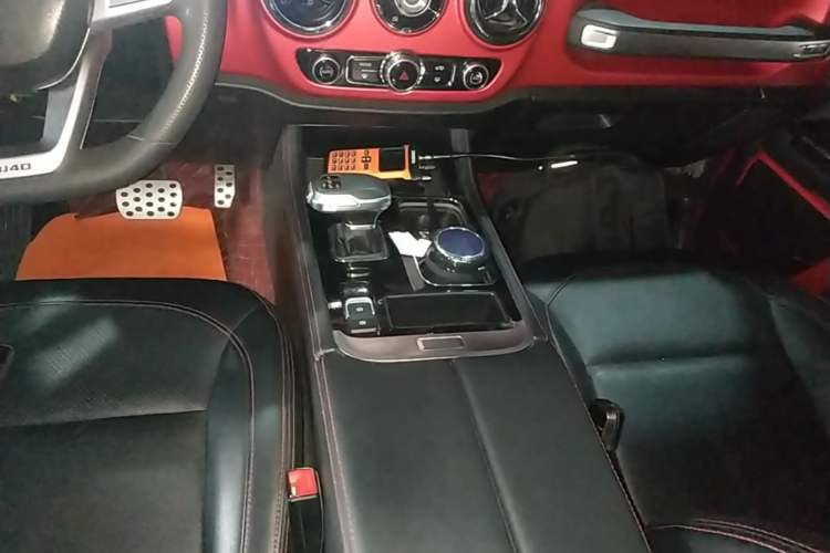 Used BAIC Off-Road BJ40 2022 2.0T Automatic Four-Wheel Drive Business Edition Gear Lever