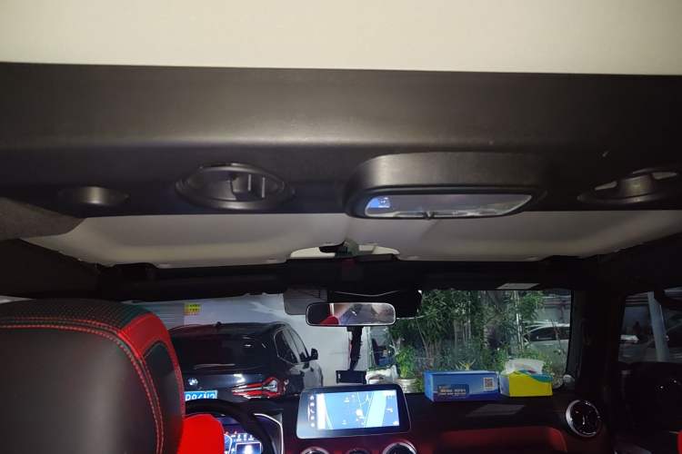 Used BAIC Off-Road BJ40 2022 2.0T Automatic Four-Wheel Drive Ring of the Tower Champion Edition Headliner