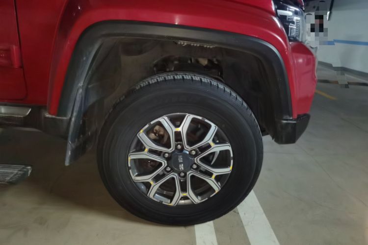 Used BAIC Off-Road BJ40 2022 2.0T Automatic Four-Wheel Drive Business Edition Right Front Wheel Hub