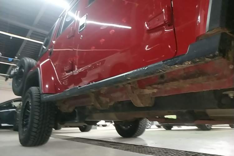 Used BAIC Off-Road BJ40 2022 2.0T Automatic Four-Wheel Drive Business Edition Right Side Sill