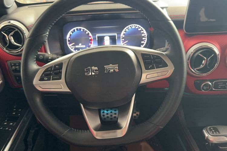 Used BAIC Off-Road BJ40 2022 2.0T Automatic Four-Wheel Drive Ring of the Tower Champion Edition Steering Wheel