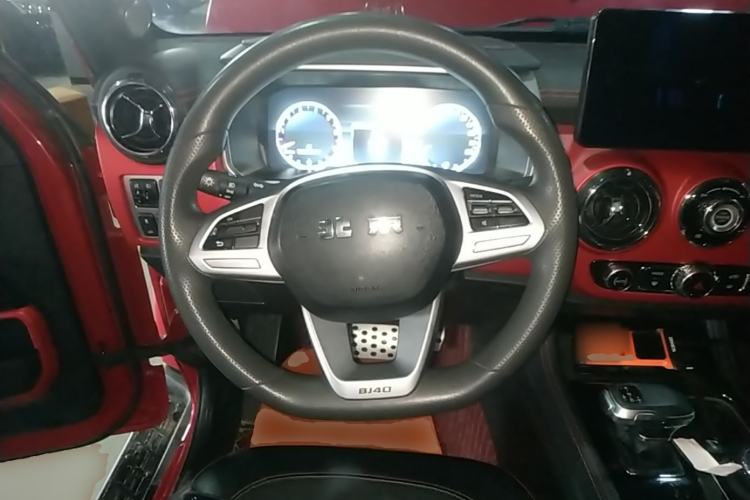 Used BAIC Off-Road BJ40 2022 2.0T Automatic Four-Wheel Drive Business Edition Steering Wheel