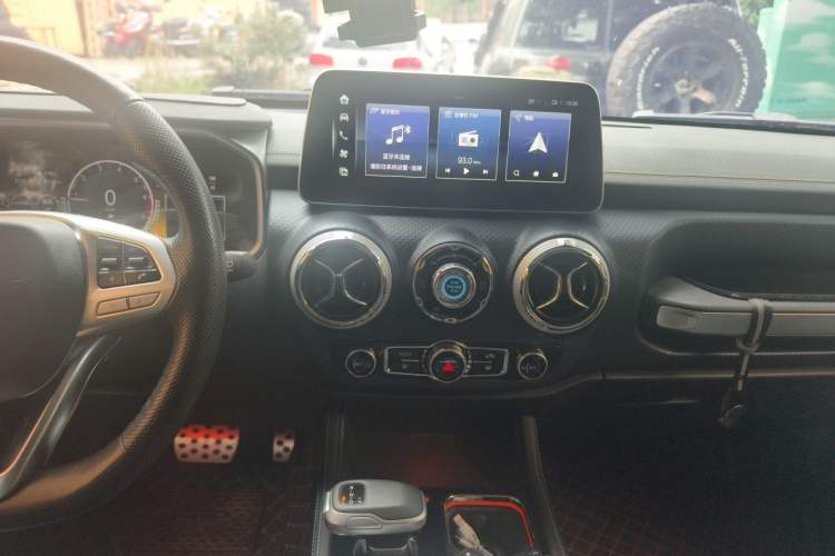 Used BAIC Off-Road BJ40 2022 2.0T Automatic Four-Wheel Drive Ring of the Tower Champion Edition Audio And AC Panel