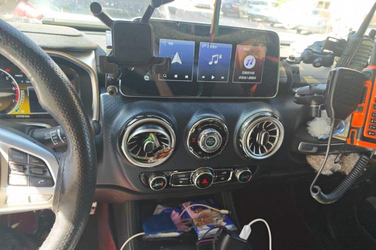 Used BAIC Off-Road BJ40 2022 2.0T Automatic Four-Wheel Drive Ring of the Tower Champion Edition Audio And AC Panel