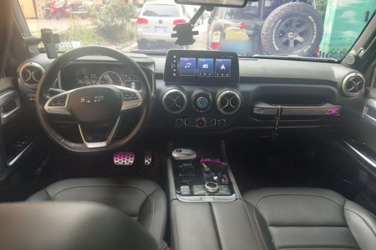 Used BAIC Off-Road BJ40 2022 2.0T Automatic Four-Wheel Drive Ring of the Tower Champion Edition Center Console