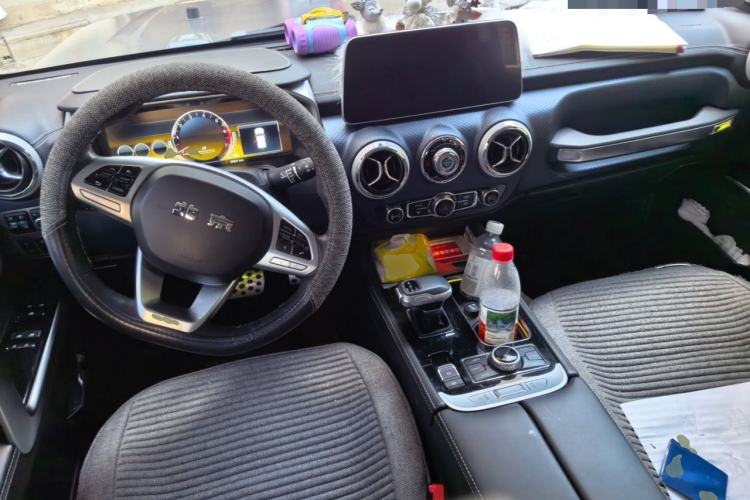 Used BAIC Off-Road BJ40 2022 2.0T Automatic Four-Wheel Drive Ring of the Tower Champion Edition Center Console