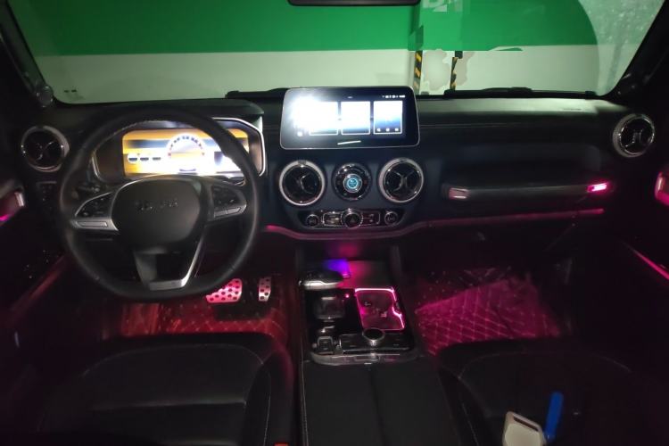 Used BAIC Off-Road BJ40 2022 2.0T Automatic Four-Wheel Drive Ring of the Tower Champion Edition Center Console