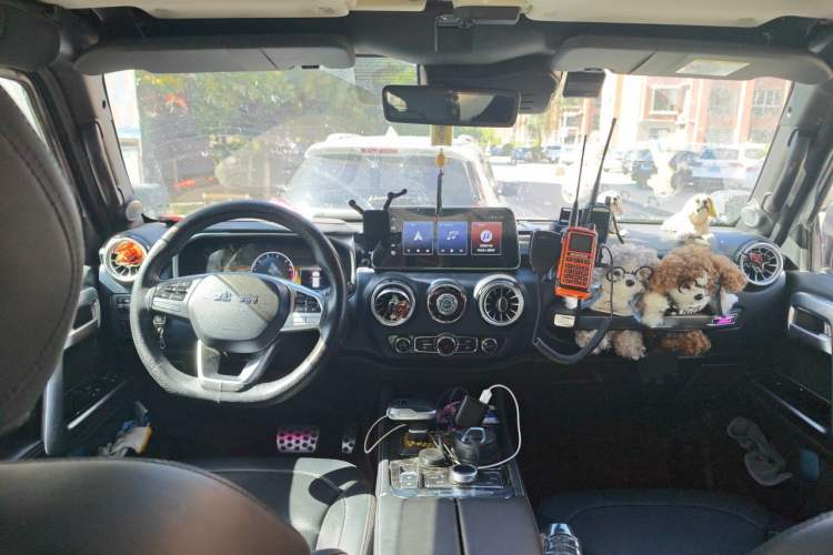 Used BAIC Off-Road BJ40 2022 2.0T Automatic Four-Wheel Drive Ring of the Tower Champion Edition Center Console