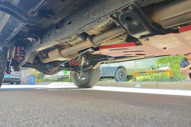 Used BAIC Off-Road BJ40 2022 2.0T Automatic Four-Wheel Drive Ring of the Tower Champion Edition Chassis Front Right
