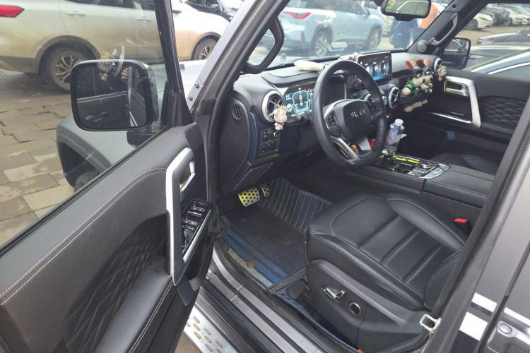 Used BAIC Off-Road BJ40 2022 2.0T Automatic Four-Wheel Drive Ring of the Tower Champion Edition Driver Seat