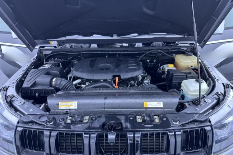 Used BAIC Off-Road BJ40 2022 2.0T Automatic Four-Wheel Drive Ring of the Tower Champion Edition Engine Bay