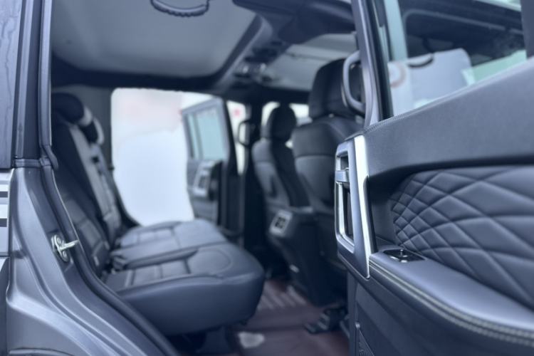 Used BAIC Off-Road BJ40 2022 2.0T Automatic Four-Wheel Drive Ring of the Tower Champion Edition Interior 10