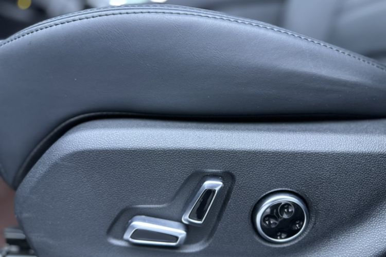 Used BAIC Off-Road BJ40 2022 2.0T Automatic Four-Wheel Drive Ring of the Tower Champion Edition Interior 14