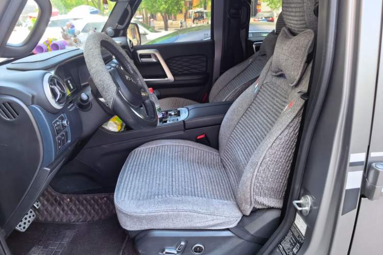 Used BAIC Off-Road BJ40 2022 2.0T Automatic Four-Wheel Drive Ring of the Tower Champion Edition Left Front Seat