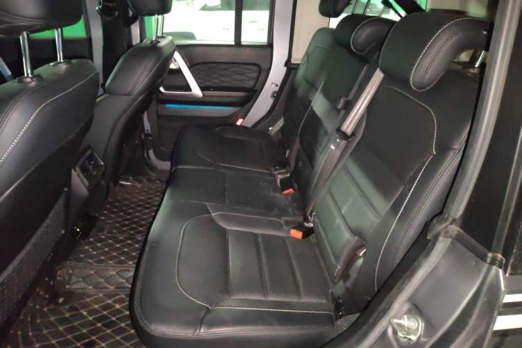 Used BAIC Off-Road BJ40 2022 2.0T Automatic Four-Wheel Drive Ring of the Tower Champion Edition Left Rear Seat