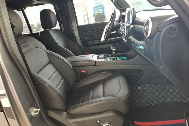 Used BAIC Off-Road BJ40 2022 2.0T Automatic Four-Wheel Drive Ring of the Tower Champion Edition Right Front Seat