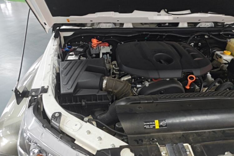Used BAIC Off-Road BJ40 2022 2.0T Automatic Four-Wheel Drive Business Edition Engine Bay Right