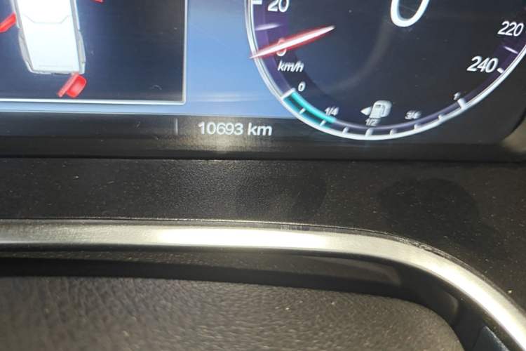 Used BAIC Off-Road BJ40 2022 2.0T Automatic Four-Wheel Drive Business Edition Odometer Close Up