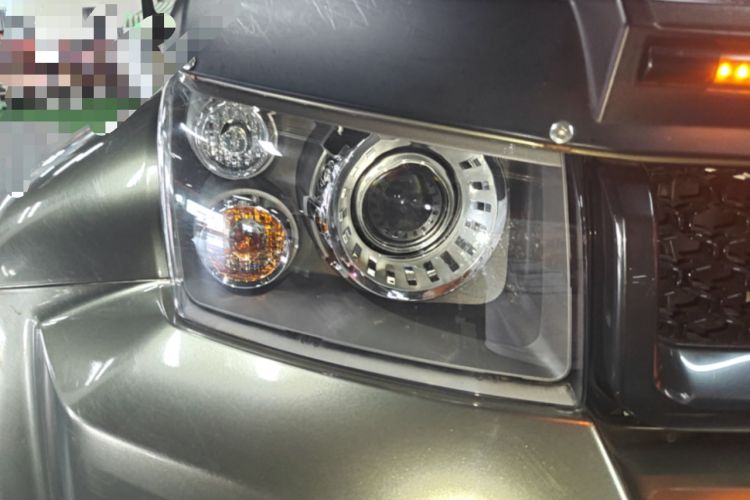 Used BAIC Off-Road BJ40 2022 2.0T Automatic Four-Wheel Drive Business Edition Right Front Headlight