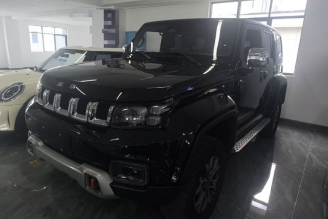 Używany BAIC Off-Road BJ40 2023 2.0T Automatic Four-Wheel Drive Urban Hunter Edition Chivalrous Type