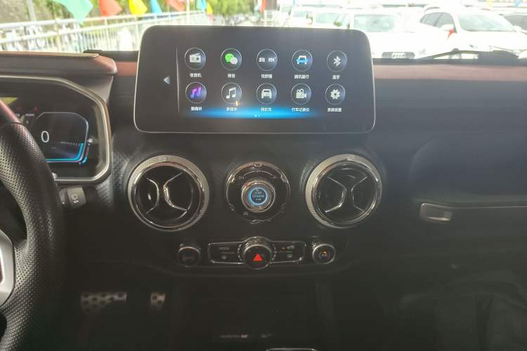 Used BAIC Off-Road BJ40 2023 2.0T Automatic Four-Wheel Drive Urban Hunter Edition Prestige Version Audio And AC Panel