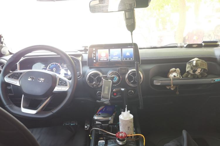 Used BAIC Off-Road BJ40 2023 2.0D Automatic Four-Wheel Drive Blade Hero Edition Adventurer Type Center Console